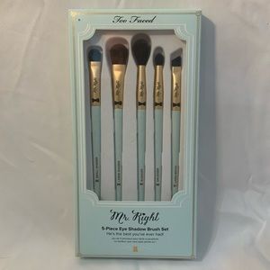 Too Faced Mr. Right 5-piece eye shadow brush set